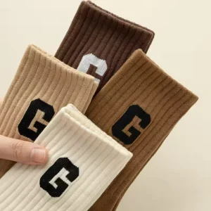Autumn Crew Jacquard Letter Breathable Athletic Sports Socks Women Cotton Socks Logo Custom Socks