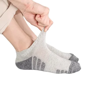 Business Sports Ankle Socks Breathable Knitted Thickened Terry-Soled Combed Cotton ODM Professional Training Sock with Body Logo
