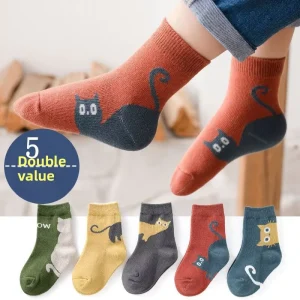 Children’s Cartoon Cotton Blend Knitted Breathable Seamless Mid-Calf Winter Socks for Boys and Girls 3-8 Years