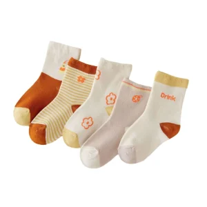 Children’s Casual Crew Socks for Boys and Girls Knitted College Style for Spring Summer and Autumn Use