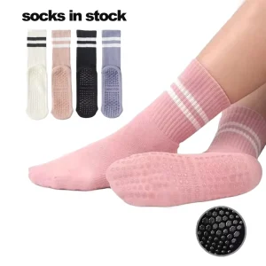 Colorful Low MOQ Women Cotton Grip Socks Knitted Yoga Socks in Stock Anti Slip Pilates Socks
