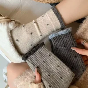 Custom Bulk Quality Winter Crew Elegant Cotton Wool Socks for Women Daily Wear
