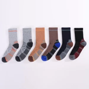Custom Colored Merino Wool Ski Socks for Men Women Fashionable Crew Style Bottom Logo for Daily Winter Outdoor Youth