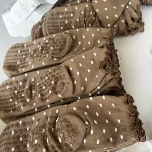 Custom Crochet Ruffle Socks Yoga Embroidery Grip Ballet Pilates Scrunchy Socks for Women Autumn Cuff Bottom