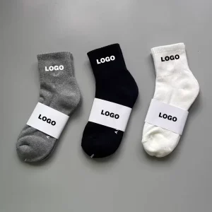 Custom Designer Embroidery Logo Fashion Sport Cotton Crew Socks for Men