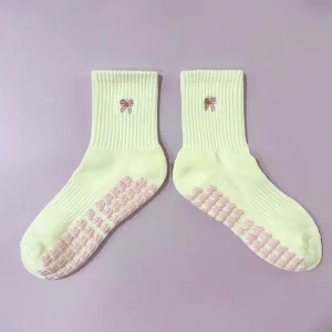 Custom Logo Autumn High Crew Breathable Unisex Sports Socks Anti Slip Gym Cuff with Embroidered Knitted Style
