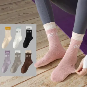 Custom Logo Cotton Sports Socks Mid-tube Double Rouge Belted Waist Knitted Crew Height Yoga Sports Socks with Grip