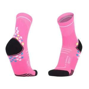 Custom Logo Design Anti Slip Gym Sport Socks Non Slip Athletic Football Grip Socks Crew Height Woven Logo Cuff Bottom for Autumn