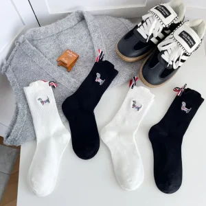 Custom Logo Men Women Mid Calf Cartoon Solid Color Socks New Fashion Stylish Comfortable Socks Breathable Stretch Casual Socks