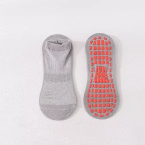 Custom Logo Non Slip No Show Sport Cotton Knitted Athletic Running Grip Short Ankle Socks for Yoga Spring