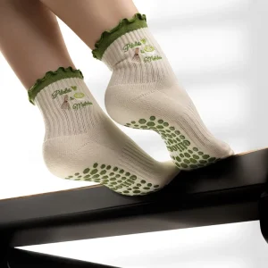 Custom Logo Pilate Socks Anti slip Embroidery Cute Yoga Dance Pilates Grip Socks for Women Girls Frill Ruffle Trim Green Leopard