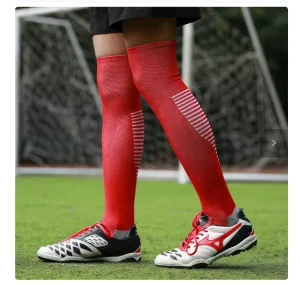 Custom Sweat-Absorbent Anti Slip Football Soccer Socks Men’s Knee-high Compression Socks Soccer Grip Socks for Running Sport