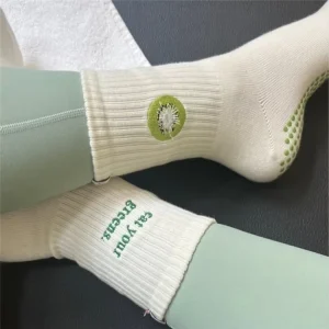 Custom Women’s Yoga Grip Socks With Logo Non Slip Gym Pilates Socks Custom Logo Professional Anti Slip Pilates Sock