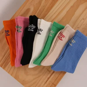 Custom logo Embroidered Unisex Crew Personalized Design Men Socks