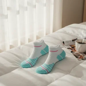 Customized Ankle Socks with Irregular Ribbed Design, Small-ear Cotton Sports Socks, Comfortable and Breathable High-quality