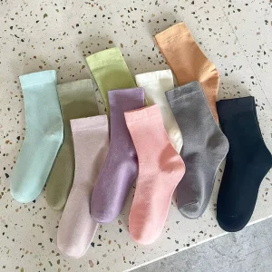 Customized Bamboo Fiber Breathable Comfortable Soft Environmentally Friendly Plain Socks in Europe