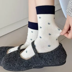 Cute Socks for Women New Trendy Korean Style Girls Sweet Loose Socks Long Breathable Retro Female Flower Socks Comfort