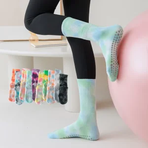 Design Service Non Slip Yoga Socks for Women Colorful Gradient Ladies Indoor Dance Floor Socks Mid tube Cotton Pilates Yoga