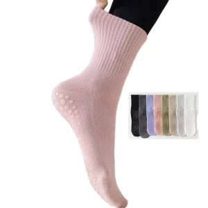 Factory Sale Sport Grip Socks Non Slip Socks for Young Athletes Participating in School Sports and Activities
