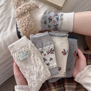 Greyish-white Wool Floral Print Socks for Women Mid-calf Socks for Autumn and Winter Lace Thickened Warm Socks