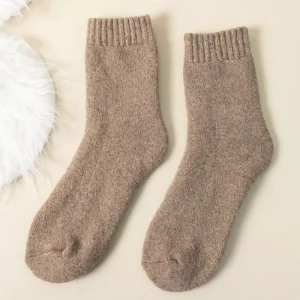 High Quality Comfortable and Thickened Full Terry Wool Solid Socks for Warmth and Winter Cold