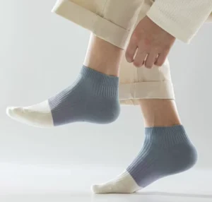 High Quality Low MOQ Summer Casual Unisex Cotton Ankle Men Socks Anti-Bacterial Anti-Slip