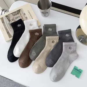 High Quality Men’s Cotton Sports Socks White Black Low Cut Ankle Socks Absorbent Knitted Stockings for Football Soccer
