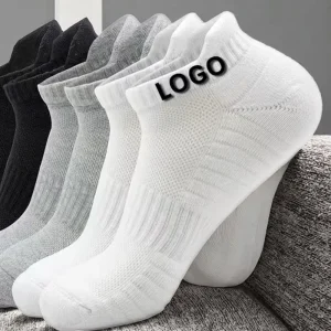 High Quality Men’s White Cotton Bamboo Ankle Socks Trendy Logo HIgh Woven Crew Sports Socks Anti-Bacterial for Autumn Season