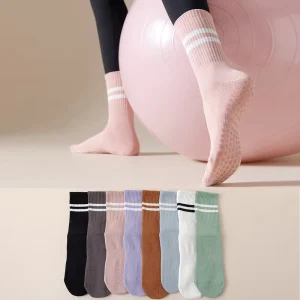 High Quality Winter Crew Bottom Solid Breathable Anti Slip Grip Nylon Cotton Gym Sports Fitness Women Pilates Socks