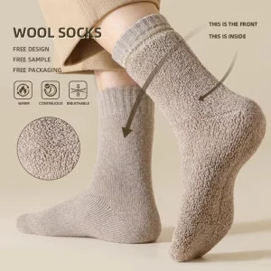 High Quality Wool Socks for Youth Winter Warm Anti Cold Comfortable Knitting Technique Customizable Logo Crew Cuff Bottom