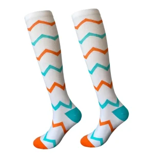 Hot Selling Promotional Workout Knee High Socks Long Cycling Stockings for Running 20 30 Mmhg Nurse Compression Socks