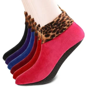 Indoor Non Slip Thermal Slipper Socks for Women Leopard Floor Socks Fuzzy Slipper Socks for Ladies Girls for Winter