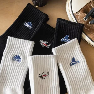 Jingwen Customized High Quality Cotton Material Solid Color Sweat absorbent Embroidered Men Socks