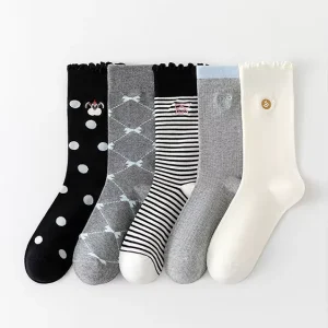 Korean style Minimalist Women’s Socks Autumn Winter Fashionable Crew Cotton Socks Anti Bacterial Mid calf Length Socks