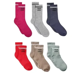 LOW MOQ Custom Logo Embroidery Knitted Socks Sports Grip Embroidered Socks Custom Made Unisex