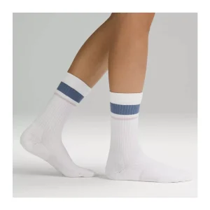 Low MOQ Free Design High Quality Luxury Socks