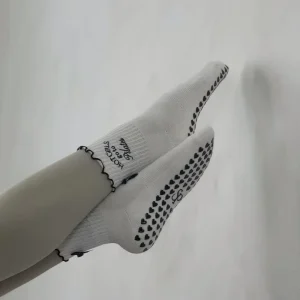 Low Minimum Order Custom Design Pilates Socks Anti peeling Non slip Grips Yoga Socks Women Dance Barre Ruffle Socks