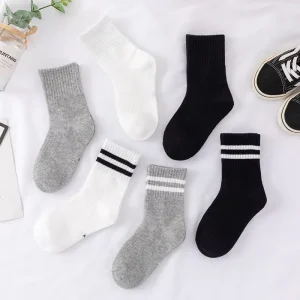 Manufacturer Custom Design Logo Cotton Loose Kids Sports Socks