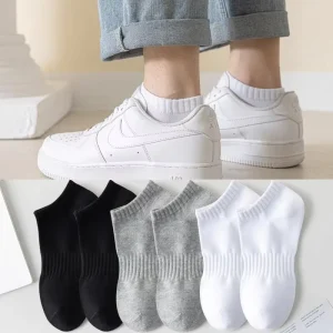 Men Socks Cotton White Men’s Casual Socks Cotton Anti-Odor Sweat-Absorbent Sports Japanese Style Letter Pattern