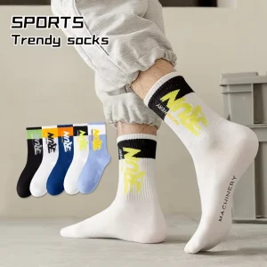 Men’s Basketball Teenagers’ Autumn and Winter Styles Cotton Anti Odor Middle Tube and High School Sports Letter Trendy Socks