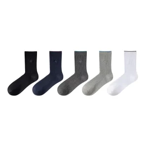 Mid-Calf Cotton Sport Socks Business Casual Crew Knitted Socks with Embroidered Logo on Body Solid Color