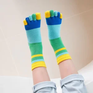 New Children’s Cotton Five toe Socks Big and Small Children Students Mid tube Cotton Cartoon Split Thumb Green Socks