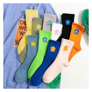 New Design Breathable Anti-Bacterial Colorful Knitting Jacquard Tube Crew Socks Custom Body Women