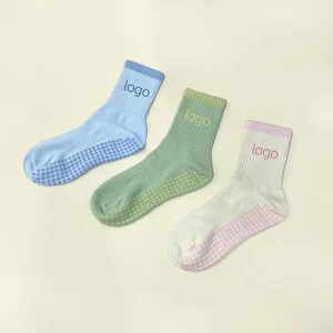 New Design Custom Anti Slip Knitted Crew Yoga Socks for Women Ruffle Grip Autumn Cute Eco Friendly Quick Dry Pilates Socks