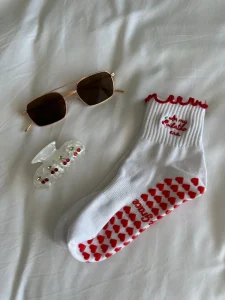 New Popular Red Ruffle Pilates Socks Embroidery Custom Non Slip Grip Yoga Pilates Socks Factory Low MOQ Anti Slip Socks
