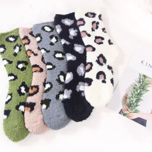 New Women’s Winter Knitted Warm Crew Thick Cute Funny Leopard Print Socks Custom Women’s Socks