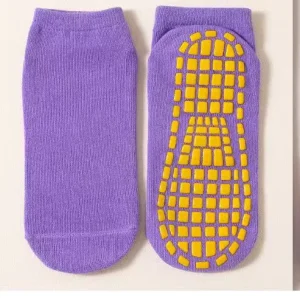 Non Slip Rubber Park Trampoline Socks Indoor Playground Socks with Grips for Kids Adults Use in Naughty Castle & Trampoline Parks