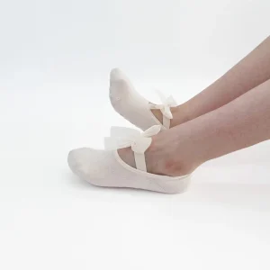 Premium Crew Anti-Slip No-show Socks with Beige Lace Bow Decoration Breathable Sweat-Wicking for Children Ballet Bestseller