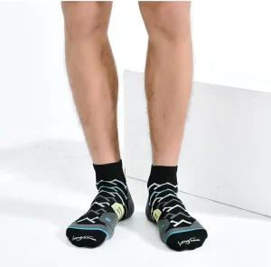 Professional Men’s Women’s Athletic Crew Socks Ankle Thickened Anti Slip Badminton Running Socks Customizable L/R