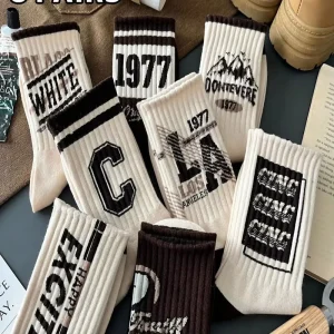 SASILI Retro Sporty Crew Socks Casual Breathable and Anti-Slip with Letter Pattern Logo on Cuff for Autumn Winter Spring High